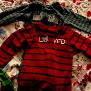 6 Newborn sleepers like new excellent shape!